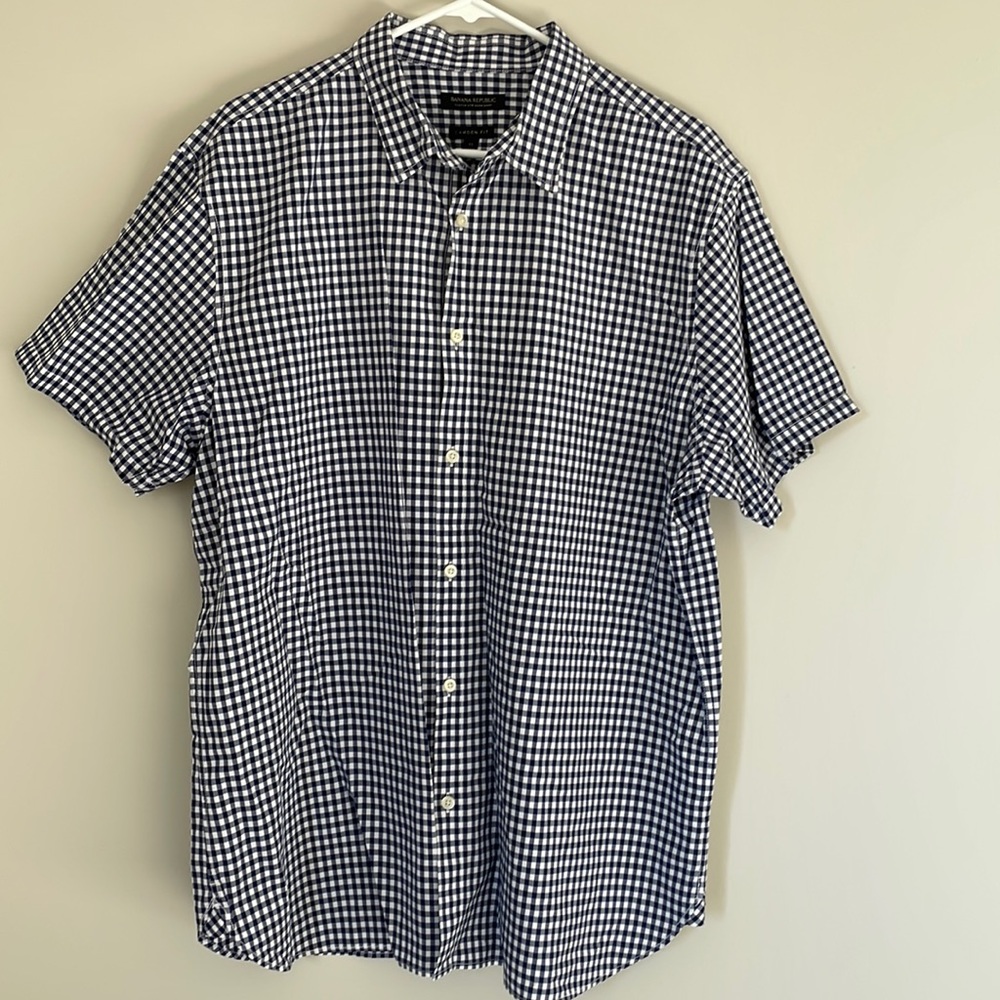 Banana republic Camden fit short sleeve button front shirt, size extra-large